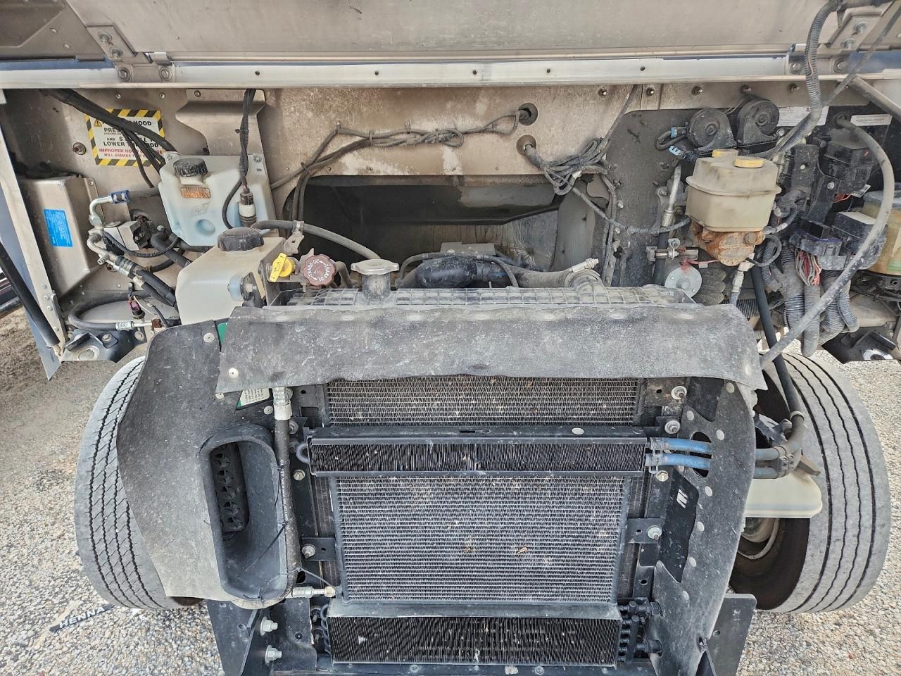 Freightliner Chassis M M Line Walk-in Van Image 7