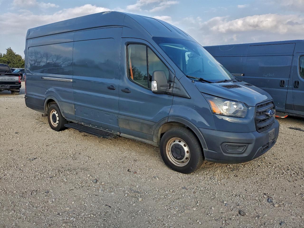 Ford Transit T-250 Image 7