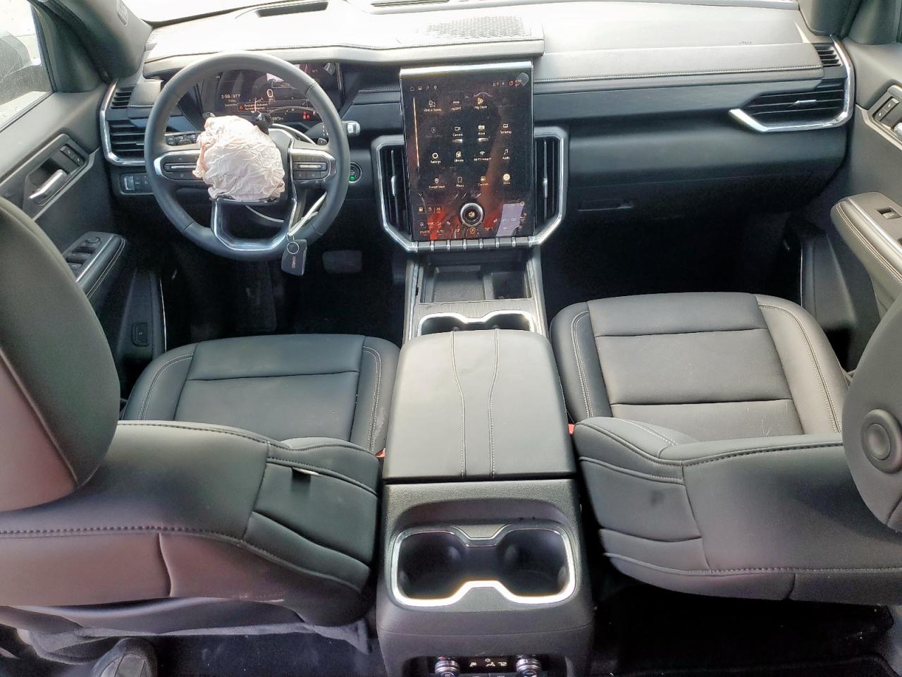 GMC Acadia Elevation Image 5