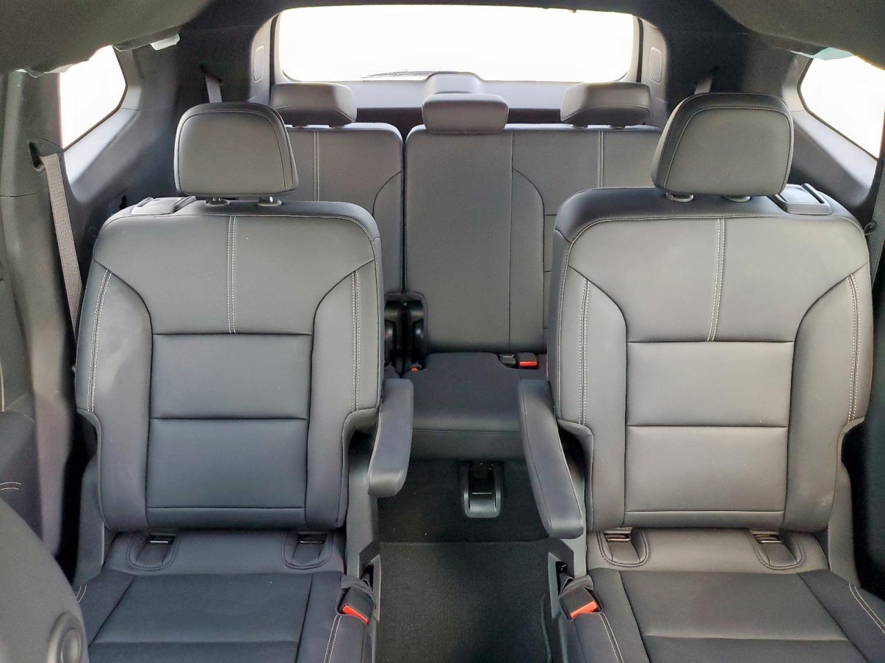 GMC Acadia Elevation Image 4