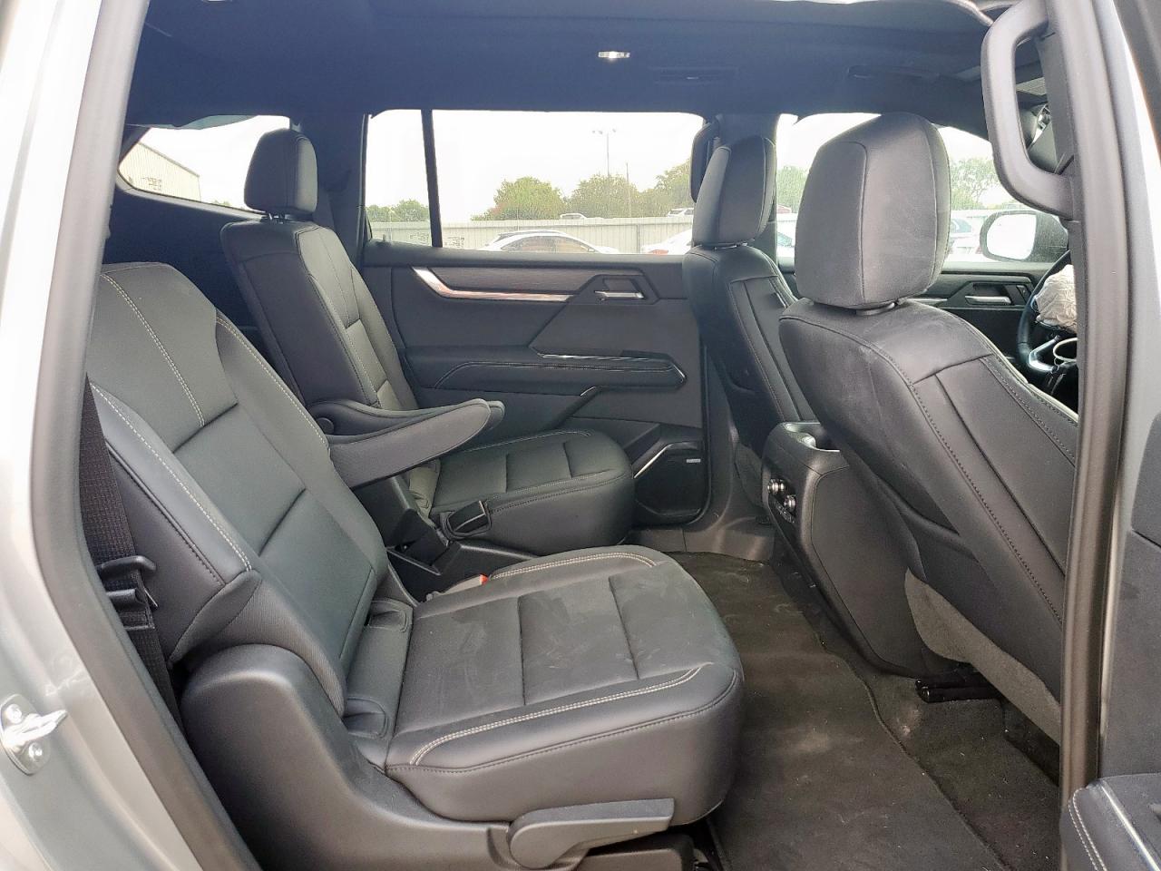 GMC Acadia Elevation Image 6