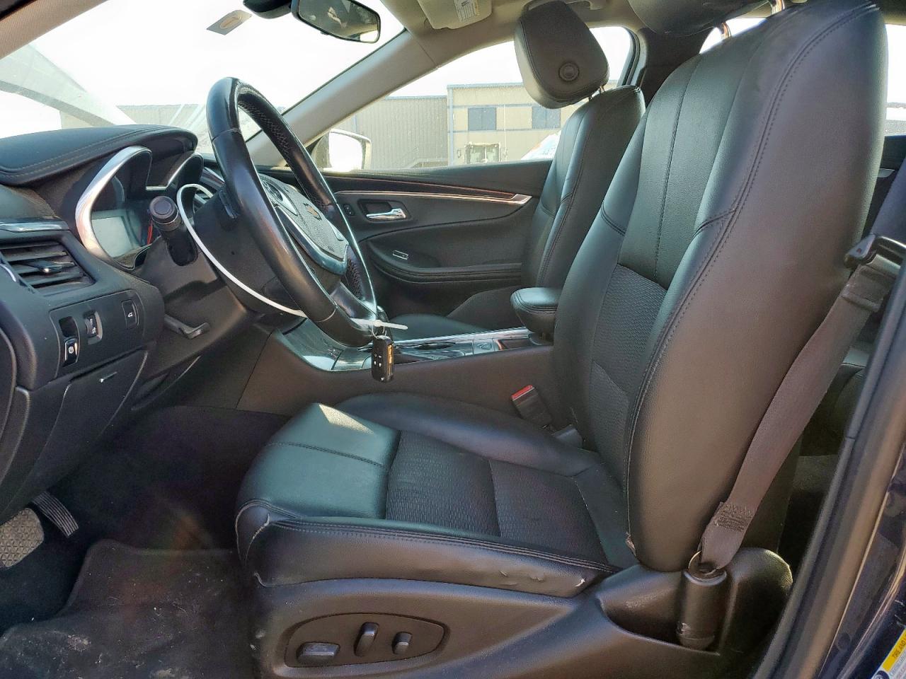 Chevrolet Impala Lt Image 10