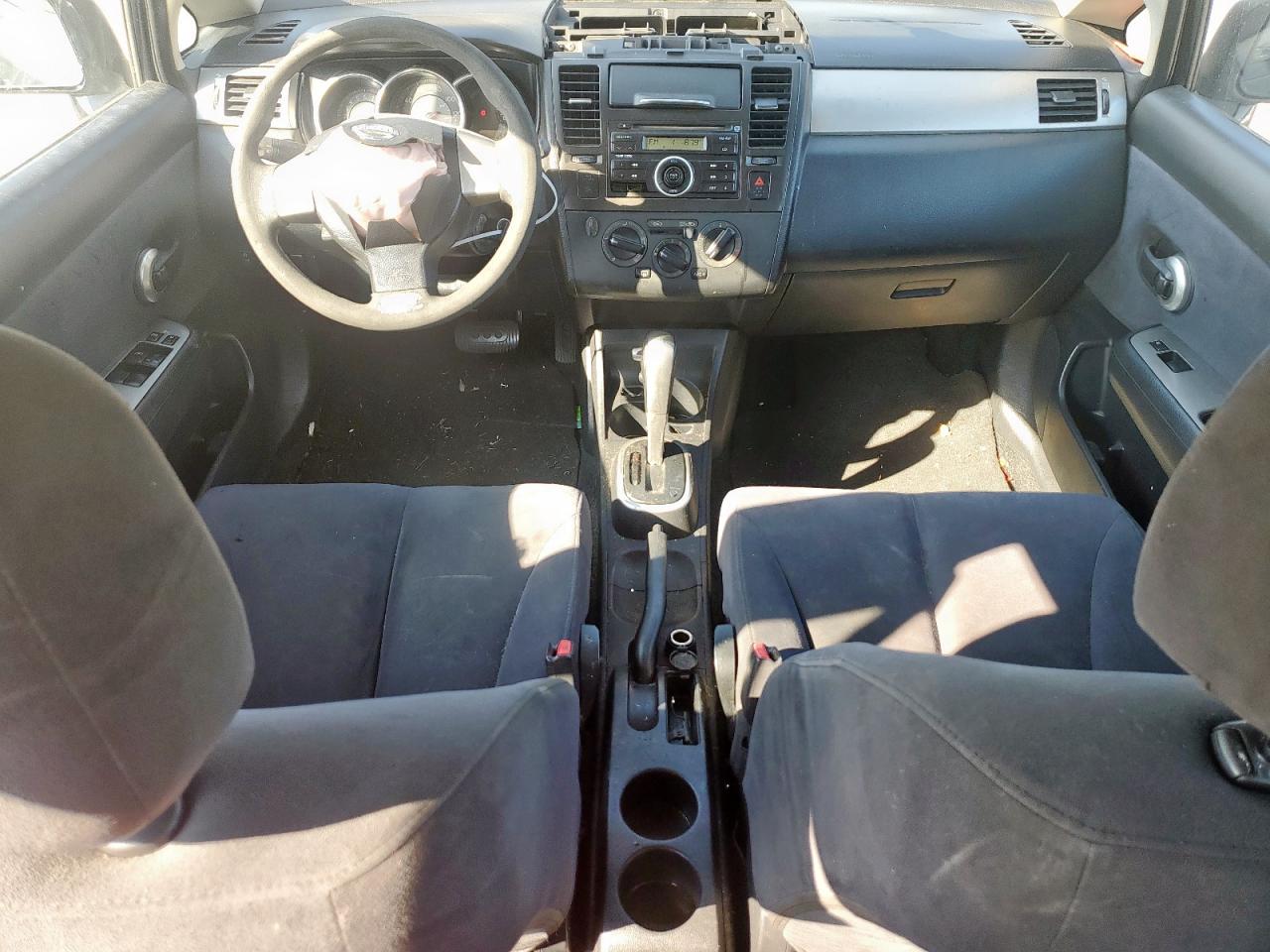 Nissan Versa S Image 14