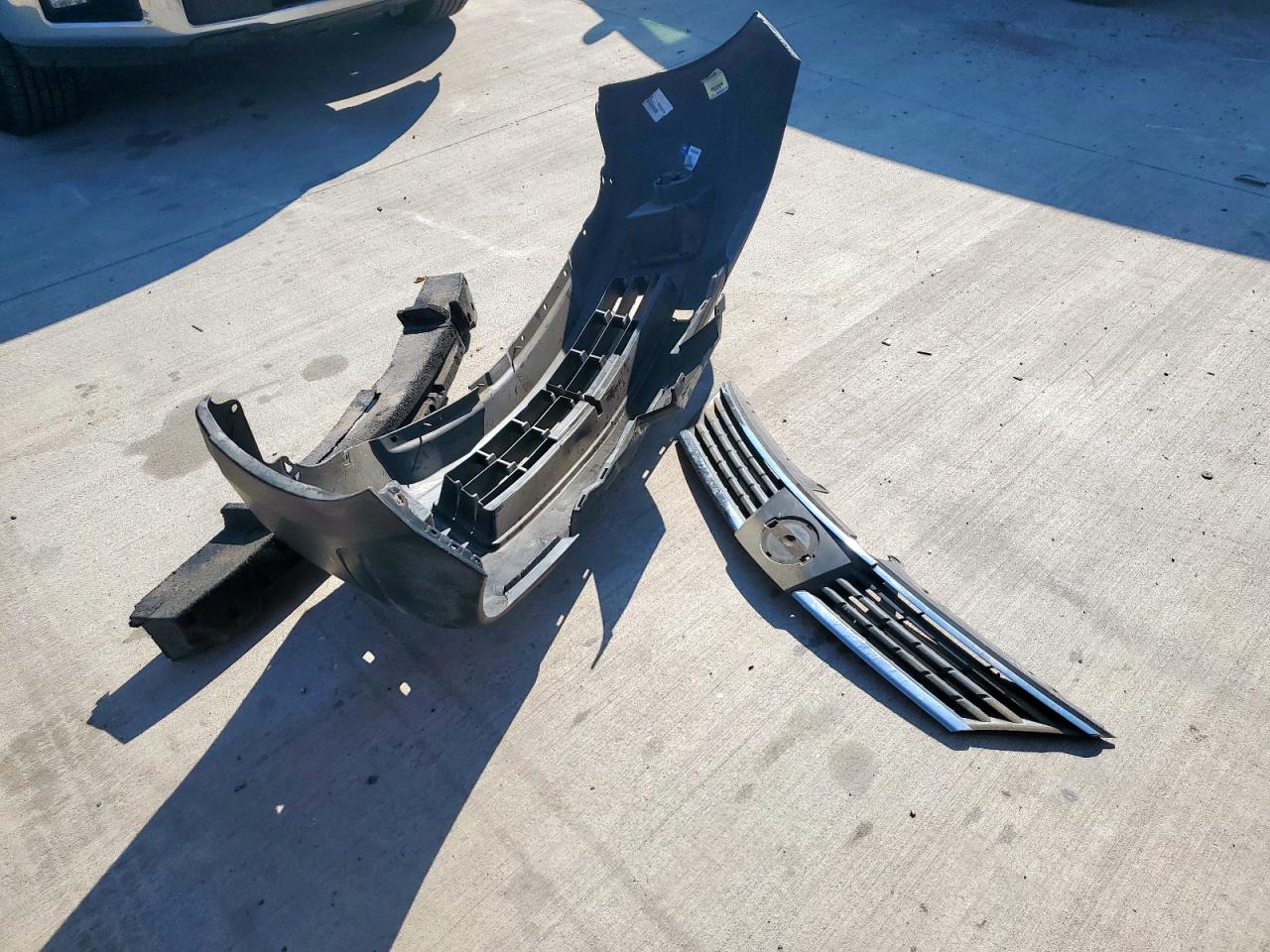 Nissan Versa S Image 11