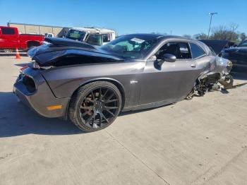  Salvage Dodge Challenger