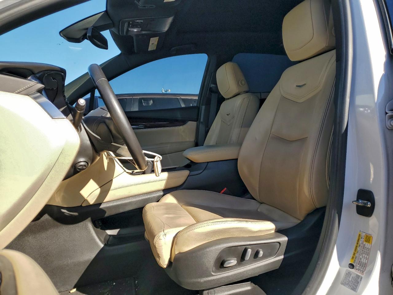 Cadillac XT5 Luxury Image 10