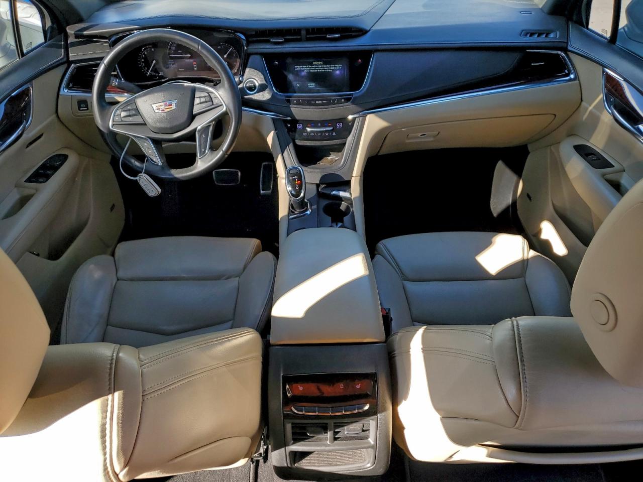 Cadillac XT5 Luxury Image 8