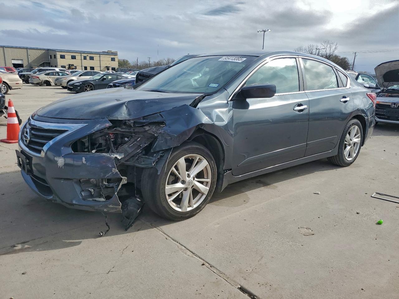 Nissan Altima 2.5 Image 1