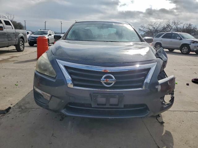 Nissan Altima 2.5 Image 9