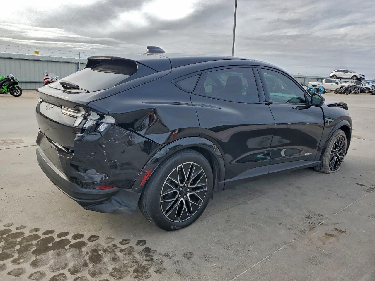 Ford Mustang Premium Image 2