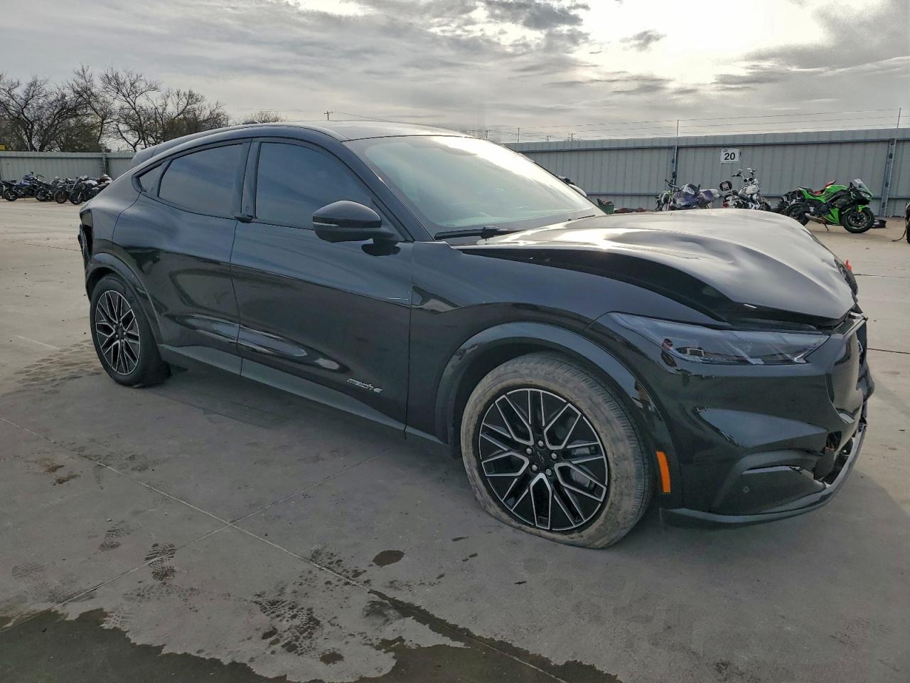 Ford Mustang Premium Image 11