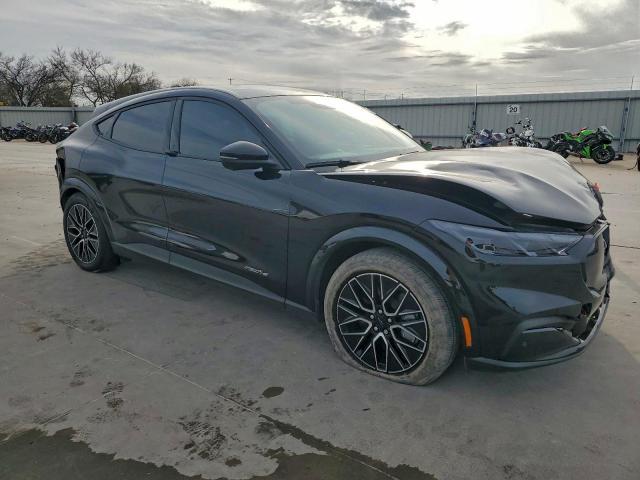 Ford Mustang Premium Image 11