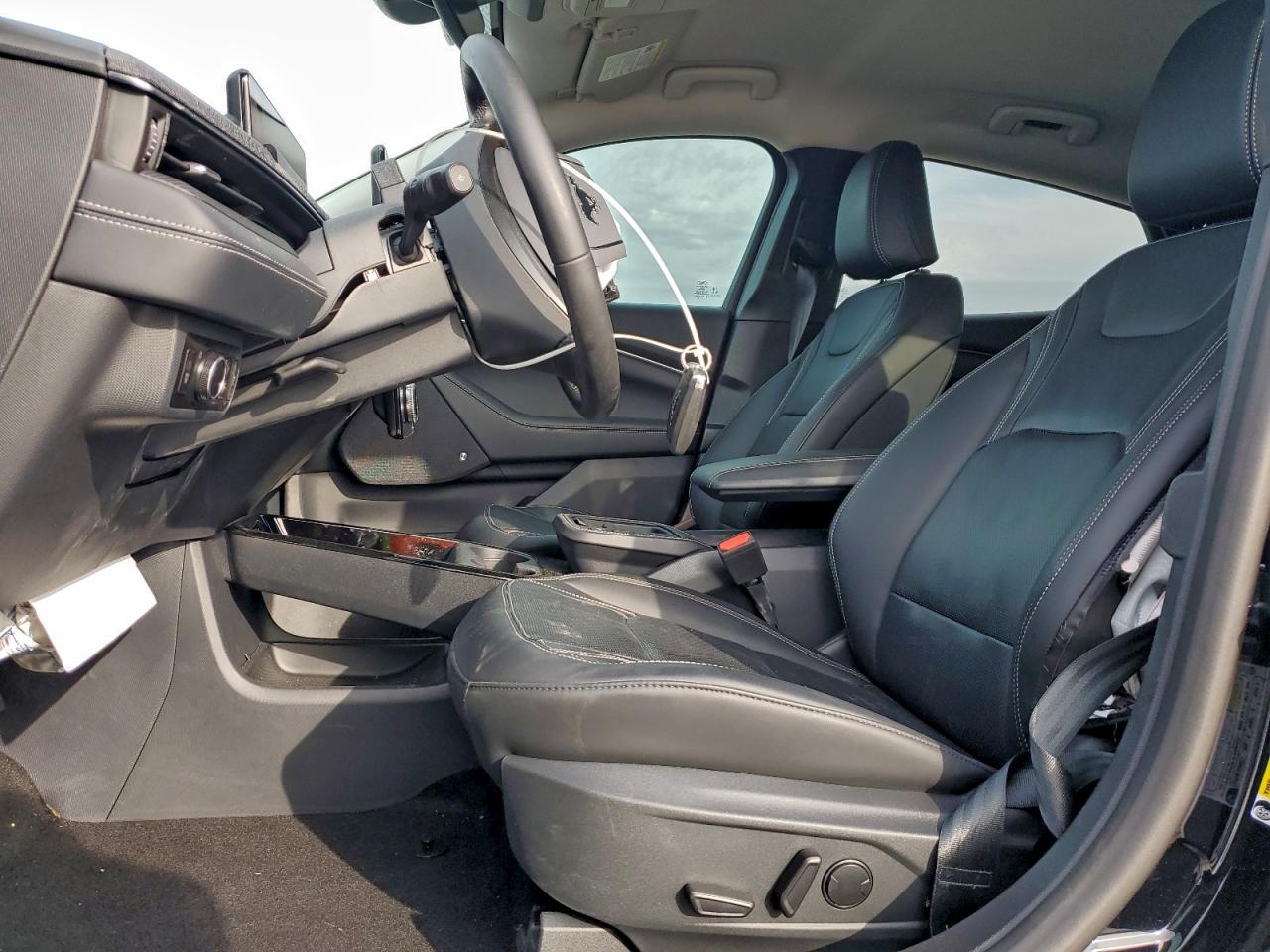 Ford Mustang Premium Image 6