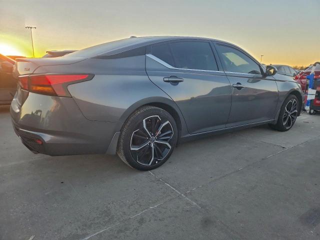 Nissan Altima Sr Image 5