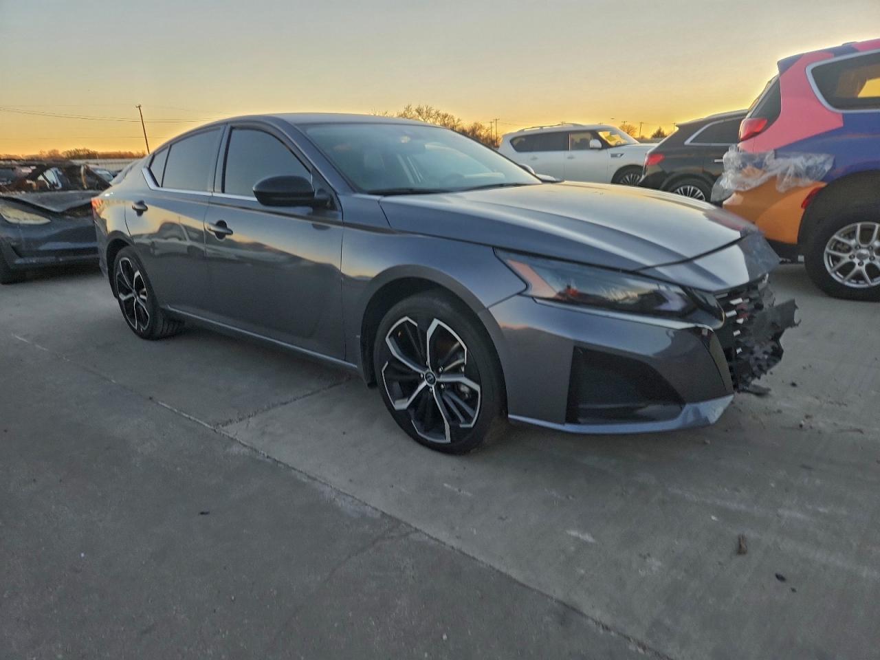 Nissan Altima Sr Image 6