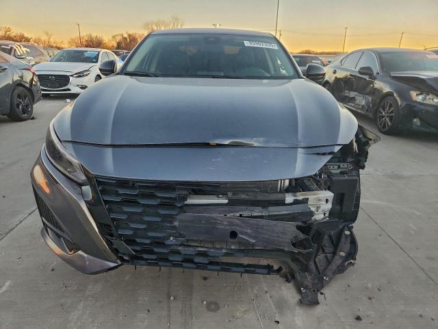 Nissan Altima Sr Image 3