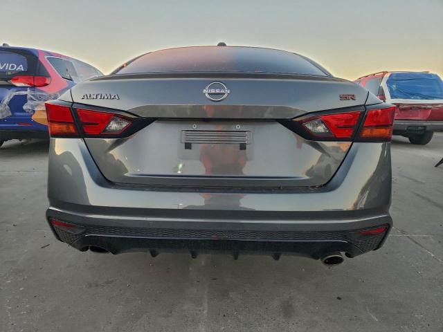 Nissan Altima Sr Image 12