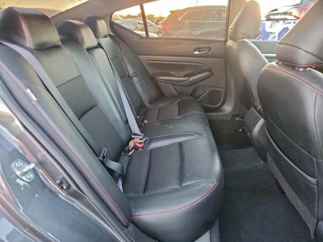 Nissan Altima Sr Image 4