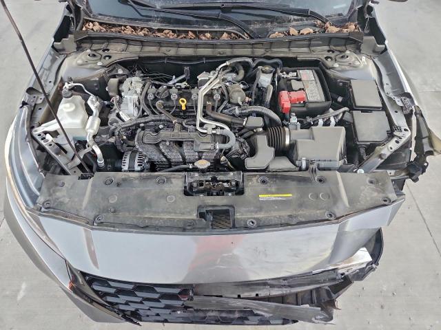 Nissan Altima Sr Image 8