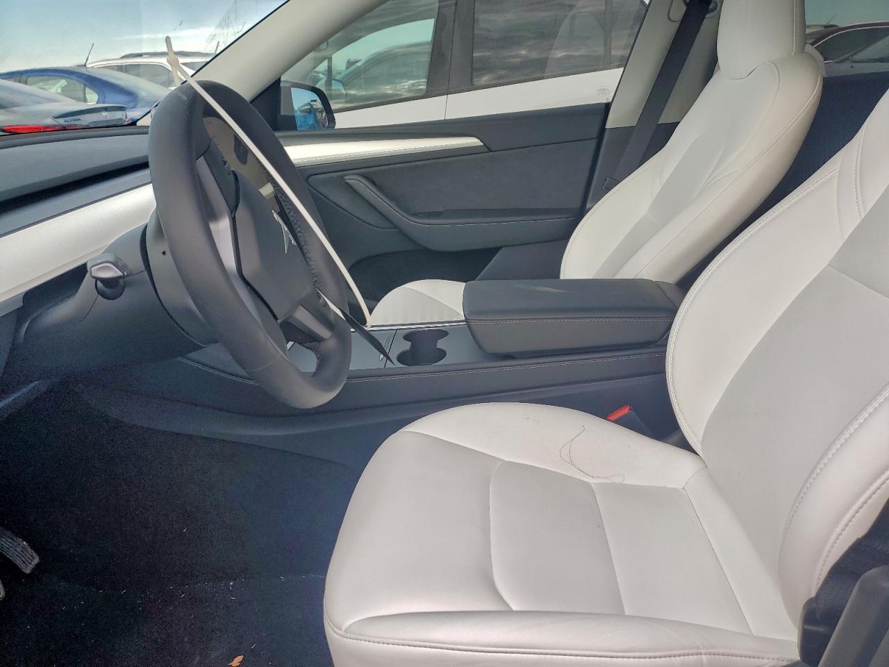 Tesla Model Y Image 2