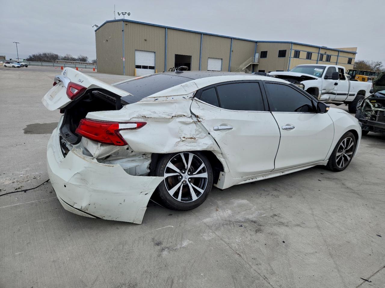 Nissan Maxima 3.5s Image 9