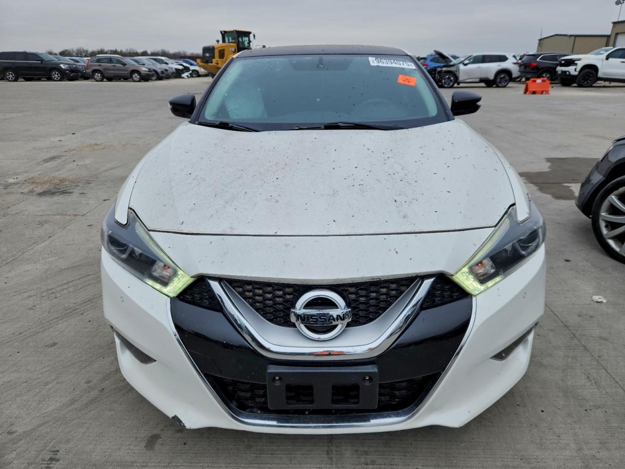 Nissan Maxima 3.5s Image 7