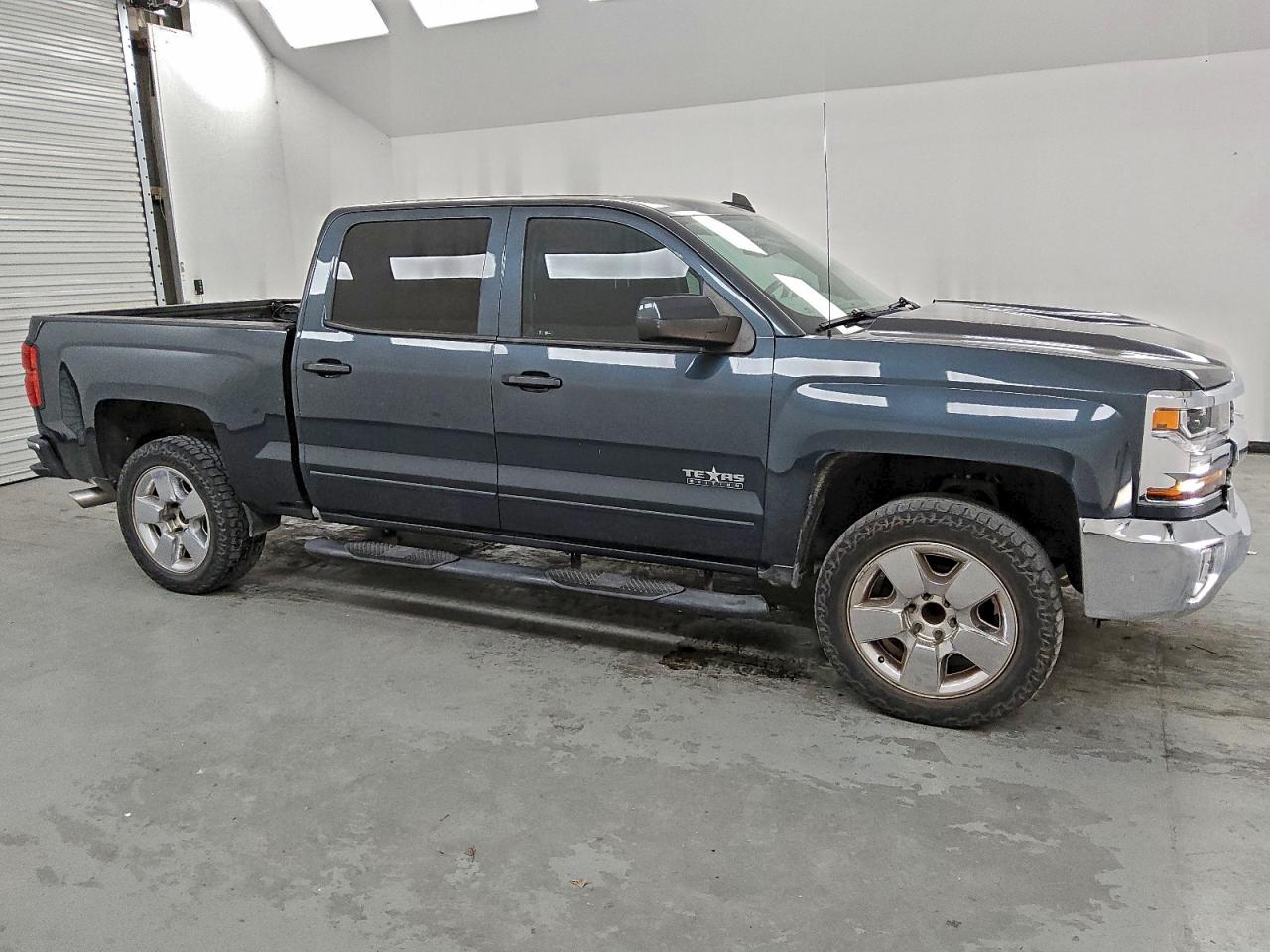 Chevrolet Silverado C1500 Lt Image 10