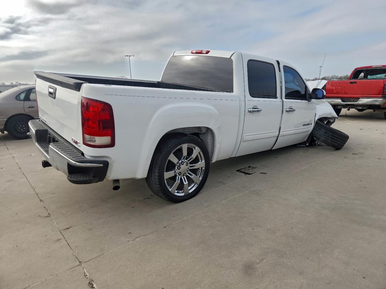 GMC Sierra C1500 Image 2