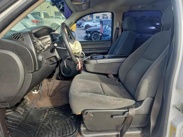 GMC Sierra C1500 Image 4