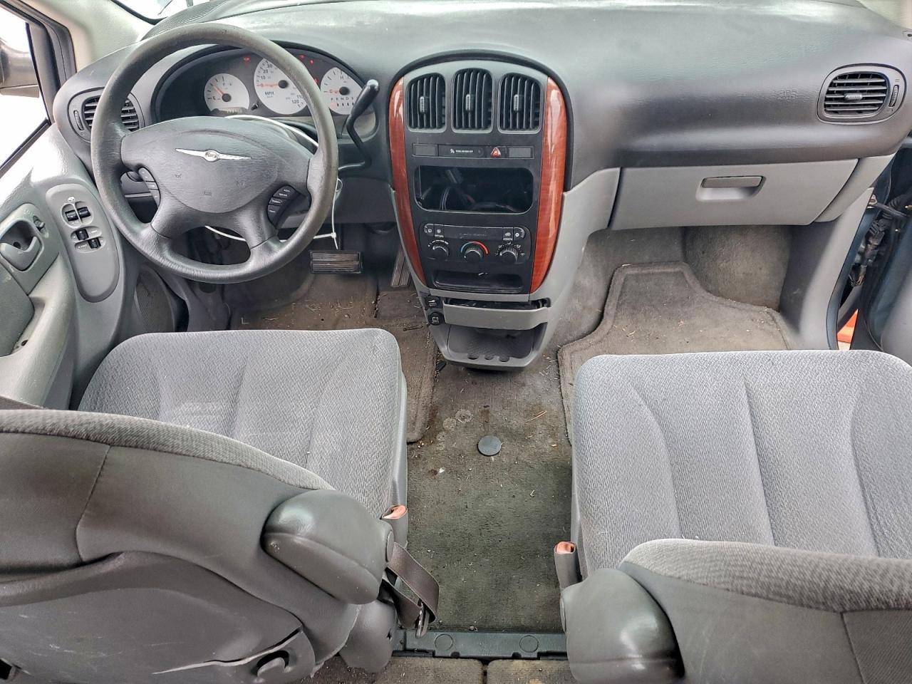 Chrysler Minivan Lx Image 9