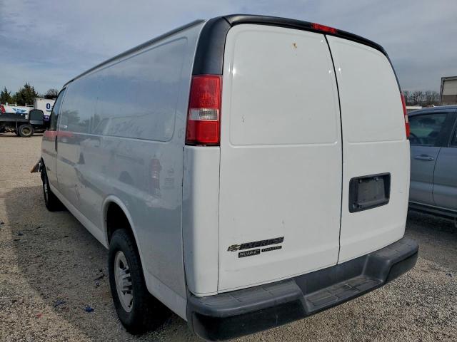 Chevrolet Express Image 3