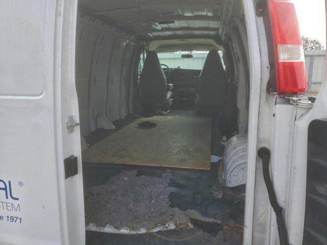 Chevrolet Express Image 11