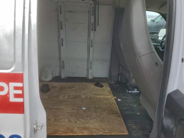 Chevrolet Express Image 10