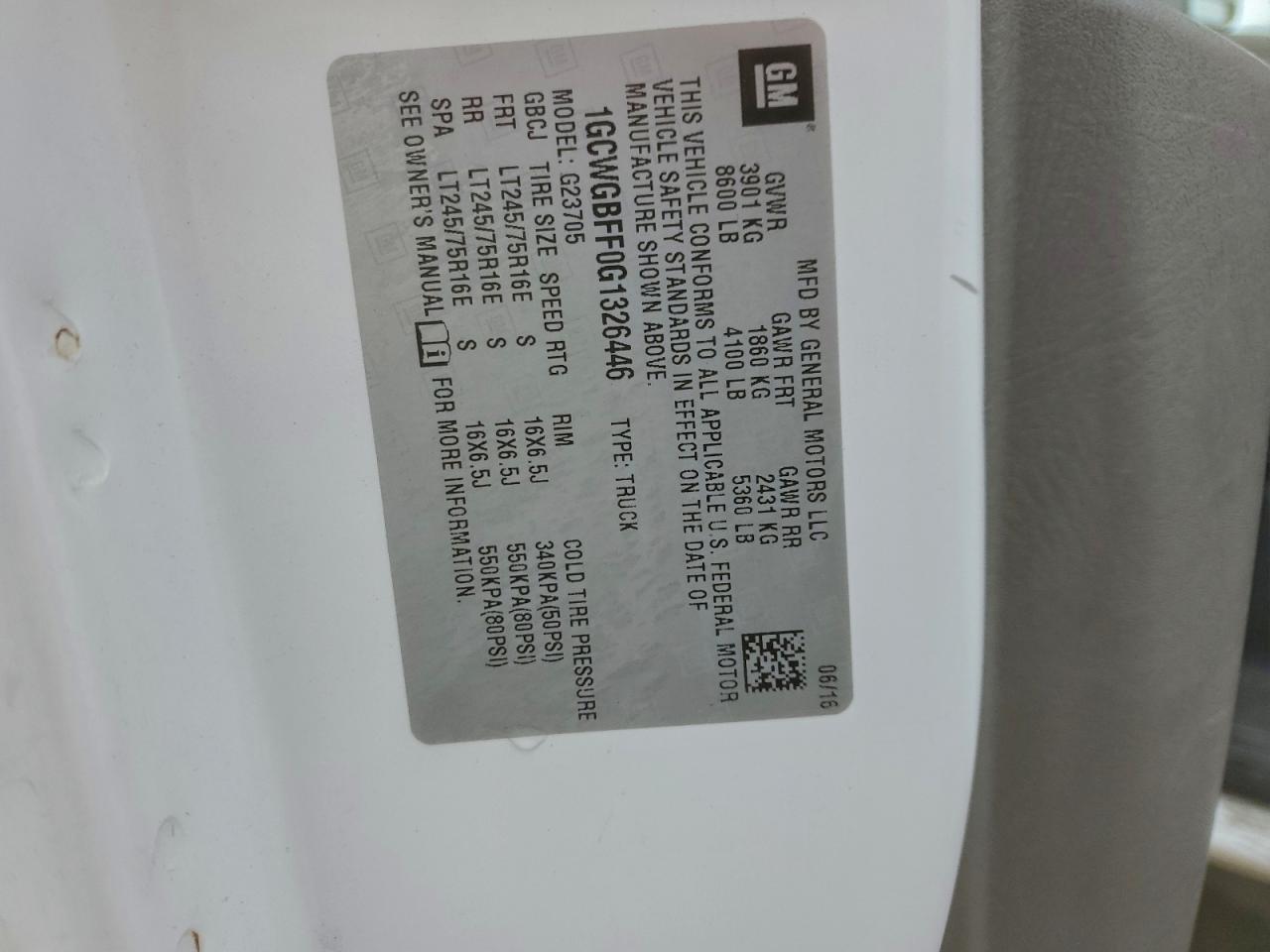 Chevrolet Express Image 2