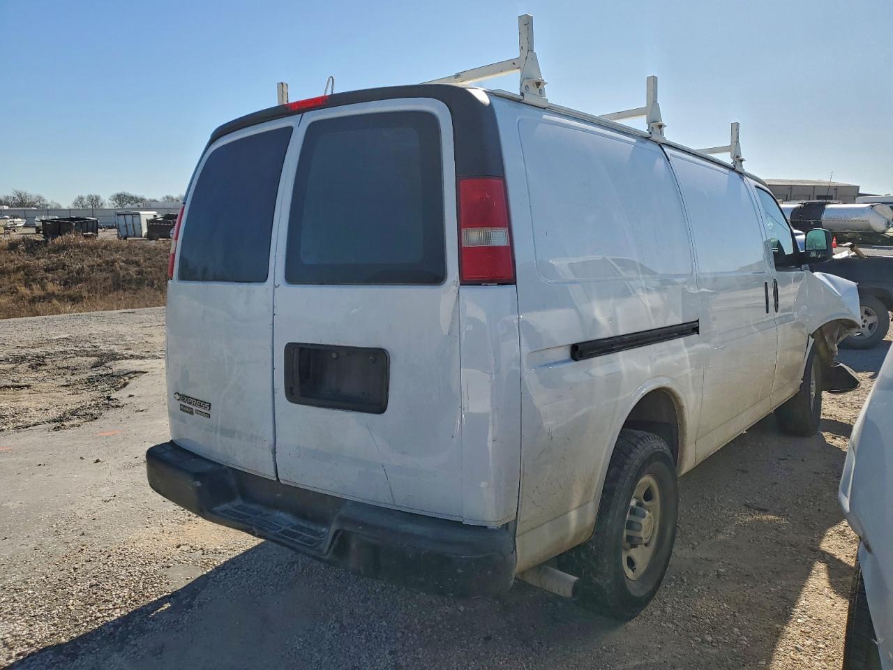 Chevrolet Express Image 9