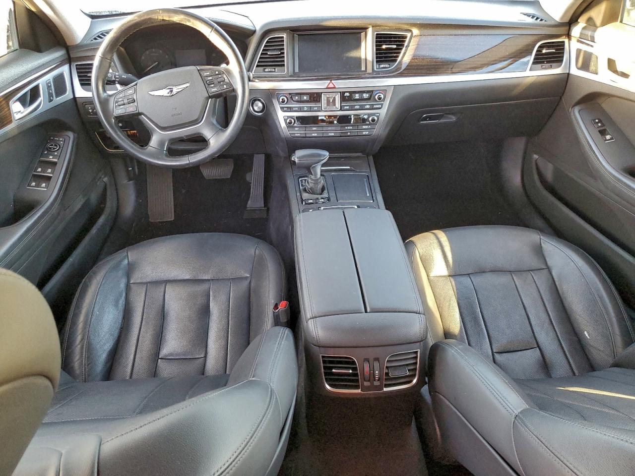 Genesis G80 Base Image 7