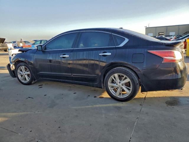 Nissan Altima 2.5 Image 11