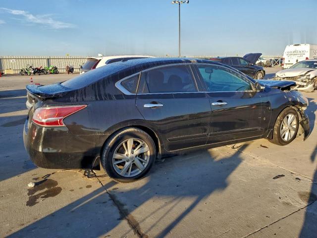 Nissan Altima 2.5 Image 4