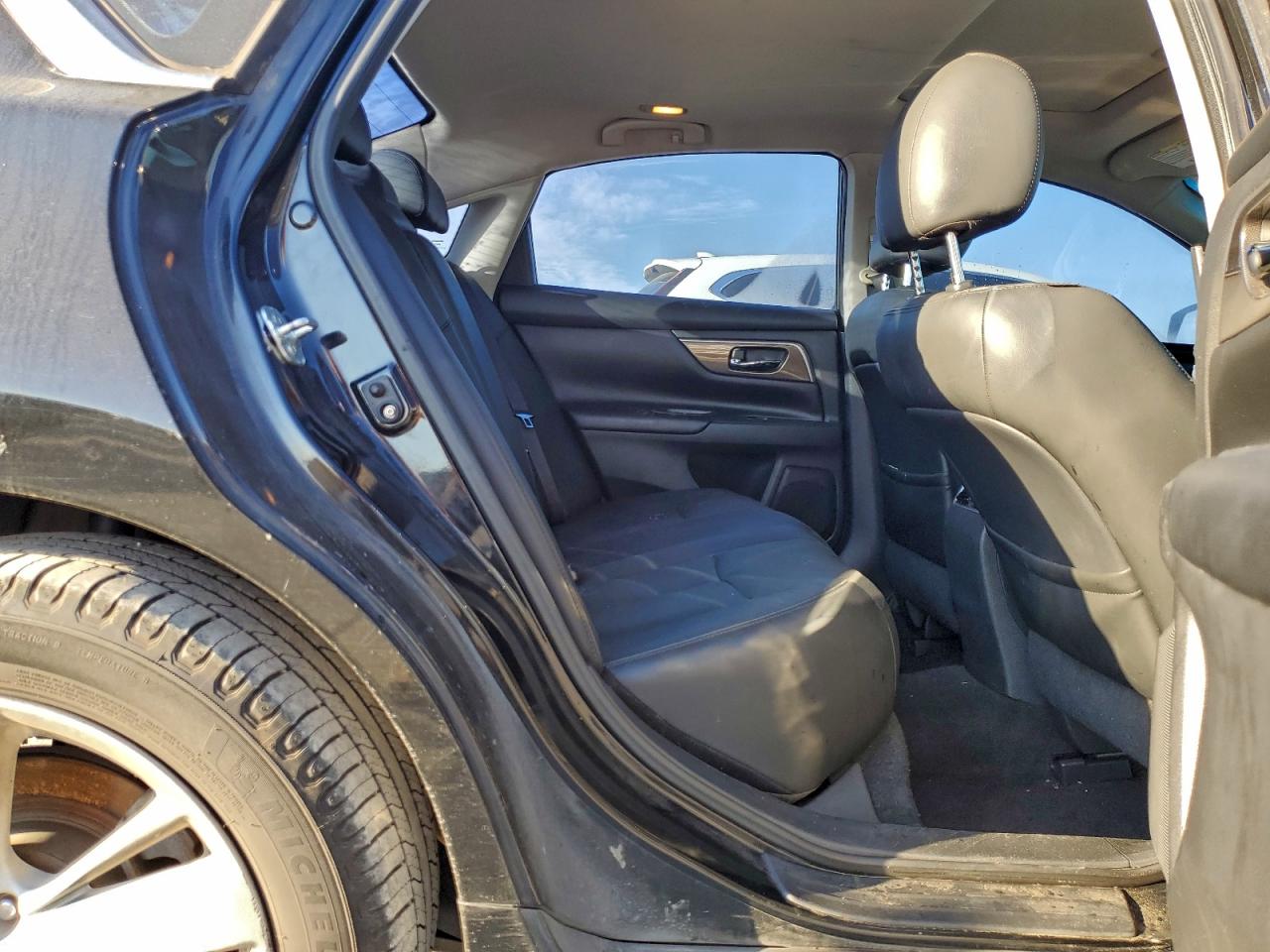 Nissan Altima 2.5 Image 9