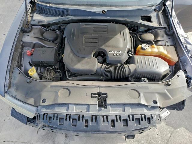 Dodge Charger Se Image 13