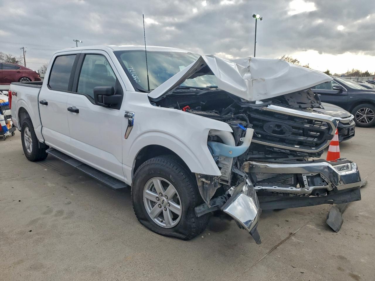 Ford F-150 Supercrew Image 3