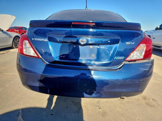 Nissan Versa S Image 11