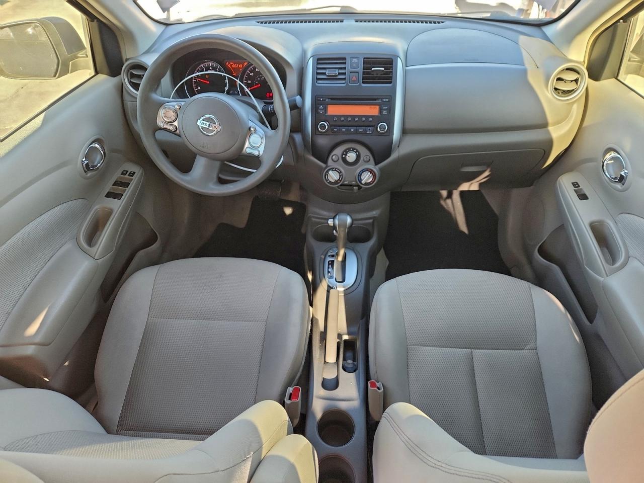 Nissan Versa S Image 7