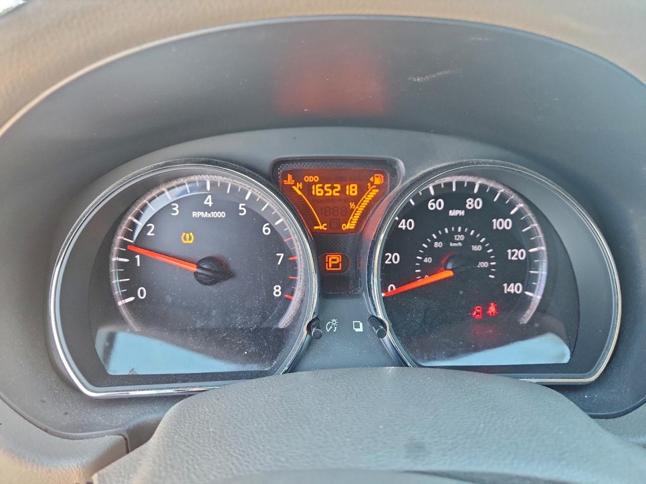 Nissan Versa S Image 6