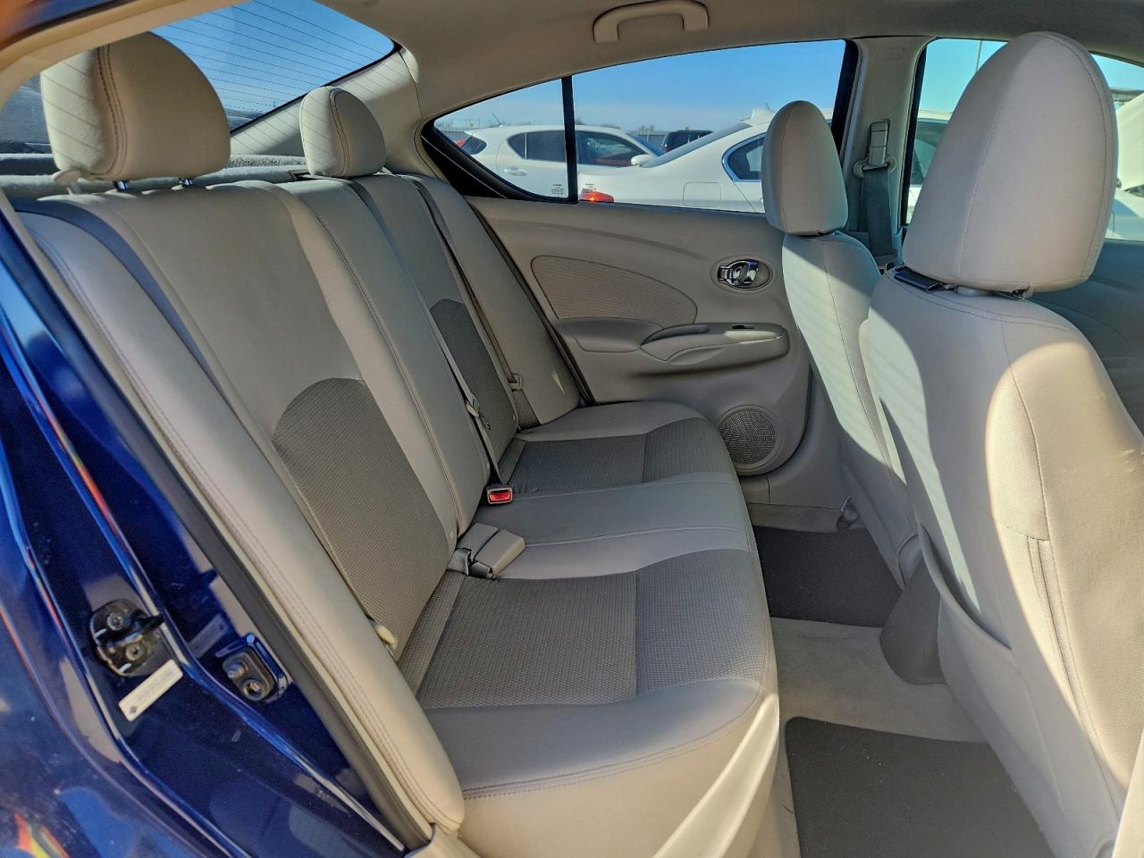 Nissan Versa S Image 12