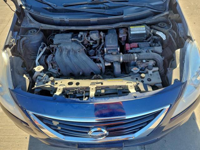 Nissan Versa S Image 9