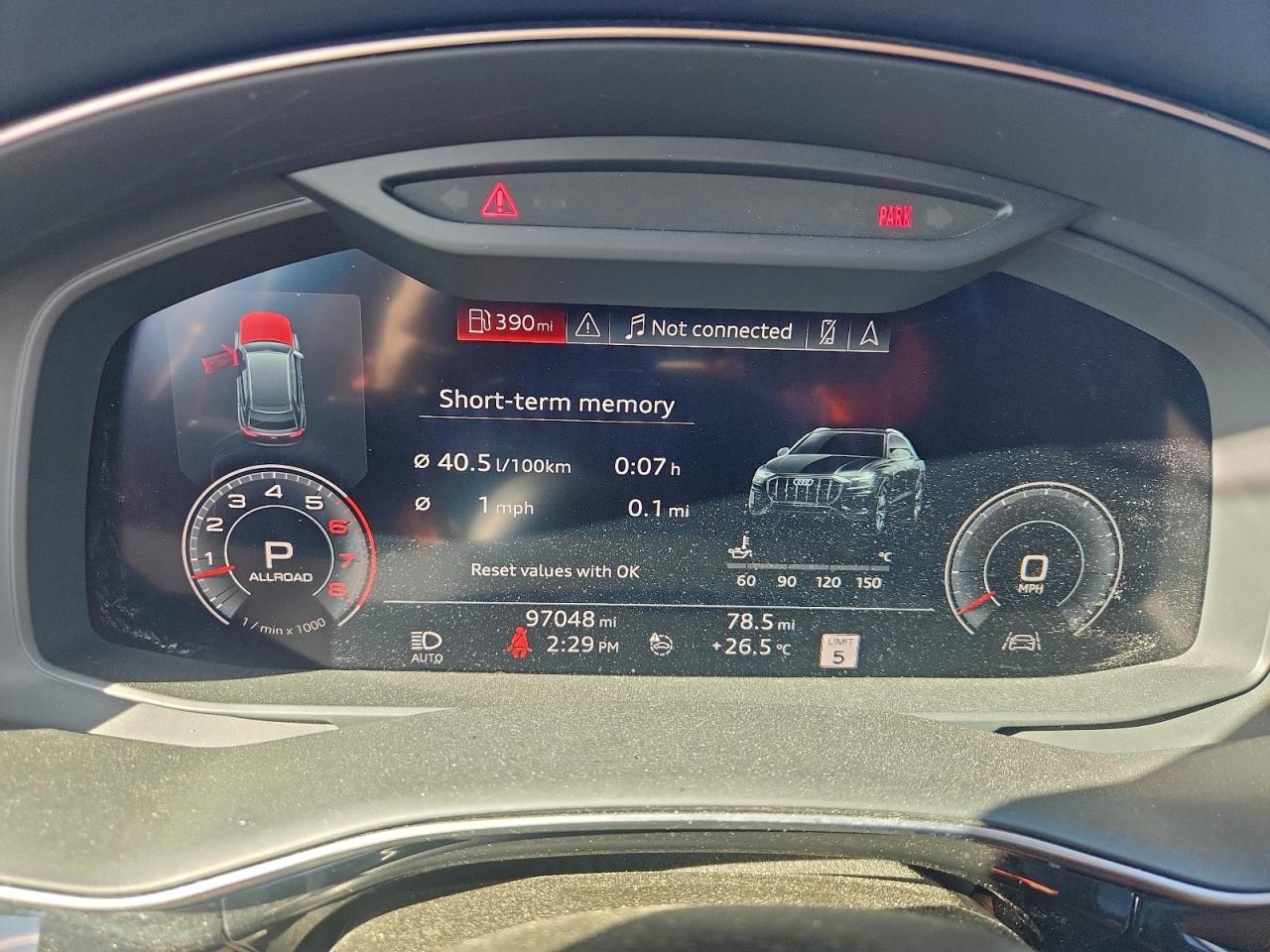 Audi Q8 Prestige S-line Image 12