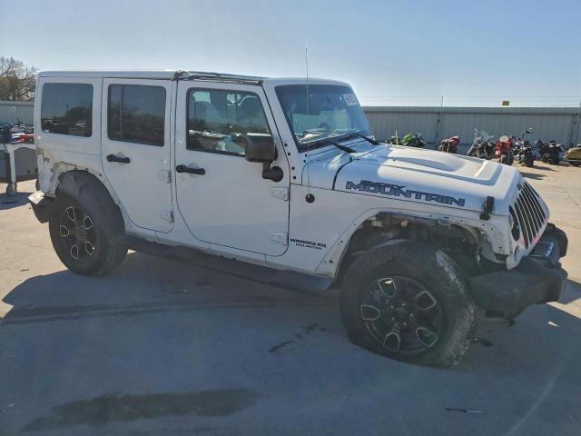 Jeep Wrangler Sahara Image 11