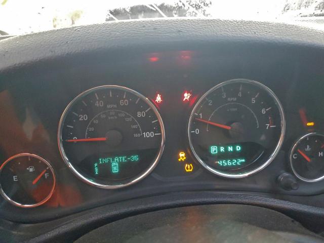 Jeep Wrangler Sahara Image 13